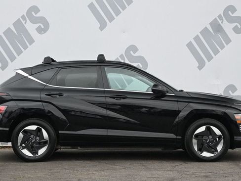 Used 2025 Hyundai Kona Limited FWD image 4