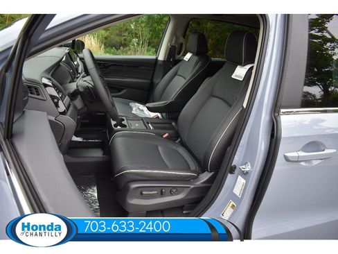 New 2026 Honda Odyssey Touring image 26