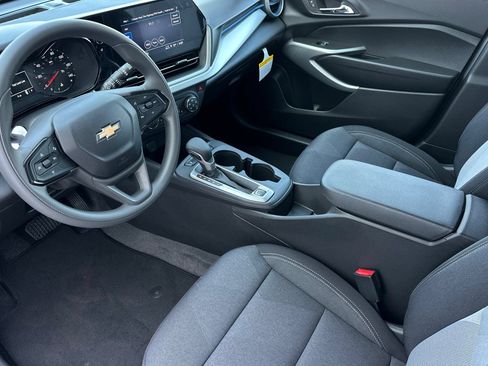 New 2026 Chevrolet Trax LS w/ LS Convenience Package FWD image 10