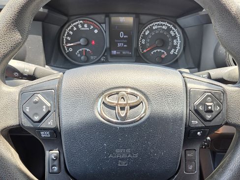 Used 2020 Toyota Tacoma SR RWD image 17