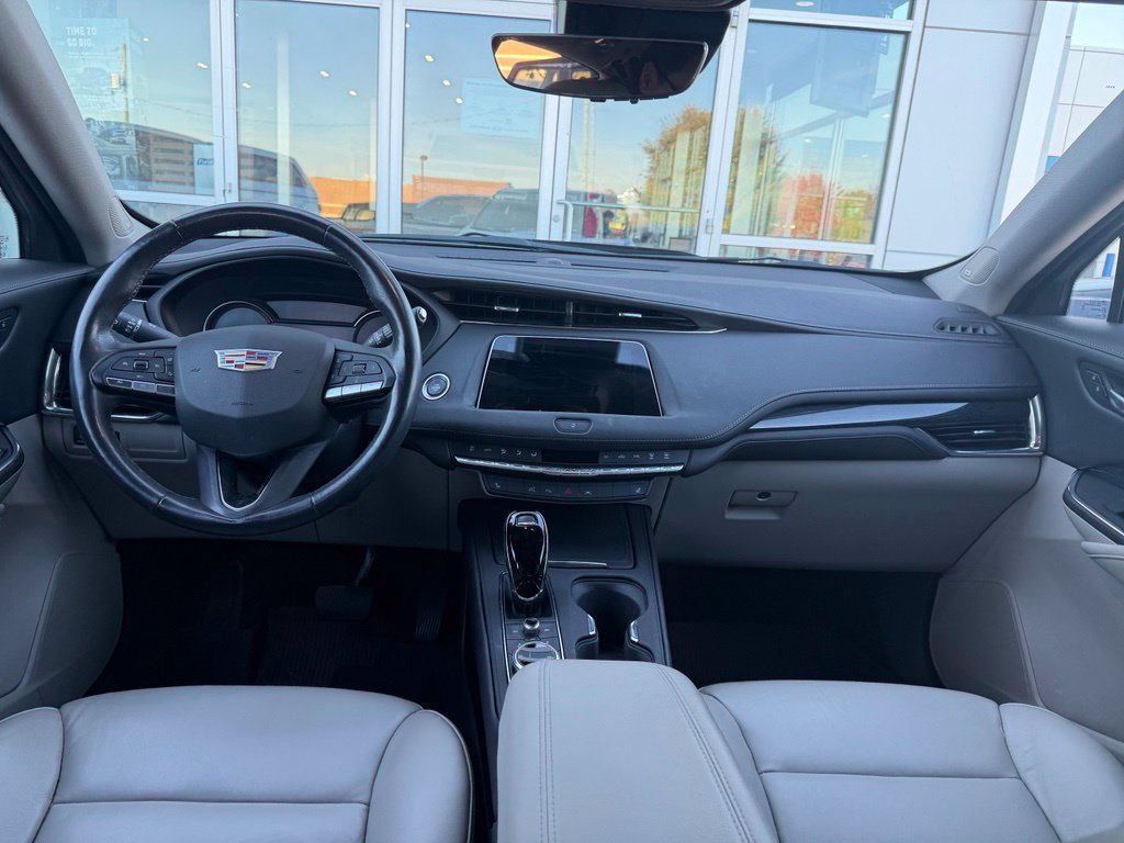 Used 2023 Cadillac XT4 Premium Luxury w/ Enhanced Visibility Package AWD/4WD image 6