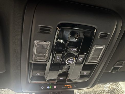 New 2026 GMC Yukon Elevation image 24