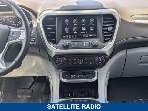 Used 2020 GMC Acadia SLT w/ Driver Alert Package II FWD image 21