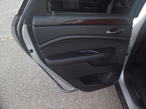 Used 2014 Cadillac SRX Luxury w/ Driver Awareness Package image 18