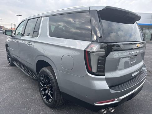 New 2026 Chevrolet Suburban Premier w/ Sun And Tow Package AWD/4WD image 10