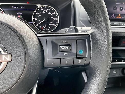 Used 2023 Nissan Rogue SV AWD/4WD image 20