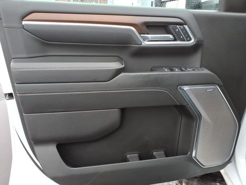 Used 2024 GMC Sierra 3500 Denali image 11