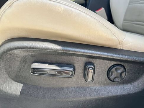 Used 2018 Honda CR-V Touring image 35