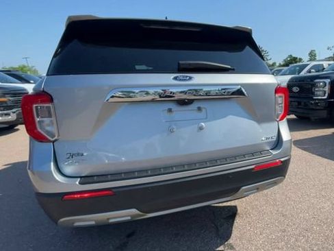 Used 2023 Ford Explorer XLT w/ Equipment Group 202A AWD/4WD image 3