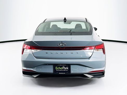 Used 2023 Hyundai Elantra SEL image 7