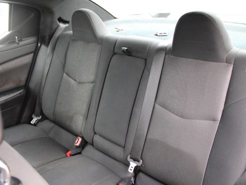 Used 2013 Dodge Avenger SE FWD image 17