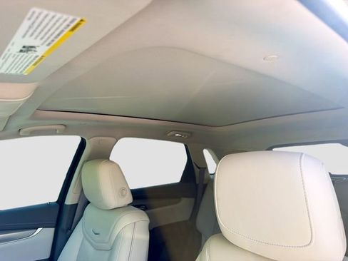Used 2022 Cadillac XT5 Premium Luxury w/ Technology Package AWD/4WD image 27