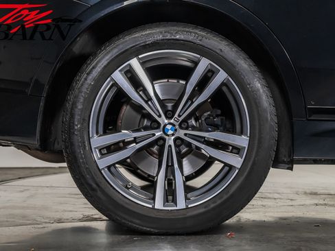 Used 2022 BMW X7 xDrive40i w/ M Sport Package image 12
