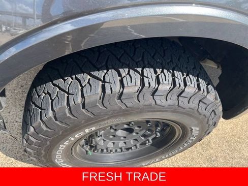Used 2019 Ford F150 Platinum w/ Equipment Group 701A Luxury AWD/4WD image 2