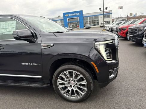 New 2026 GMC Yukon XL Denali w/ LPO, Floor Liner Package AWD/4WD image 4
