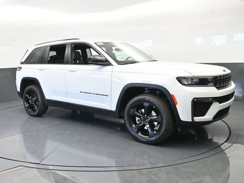 New 2026 Jeep Grand Cherokee Limited w/ Limited Altitude Package RWD image 8