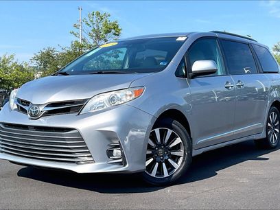 Used 2018 Toyota Sienna XLE w/ Protection Package