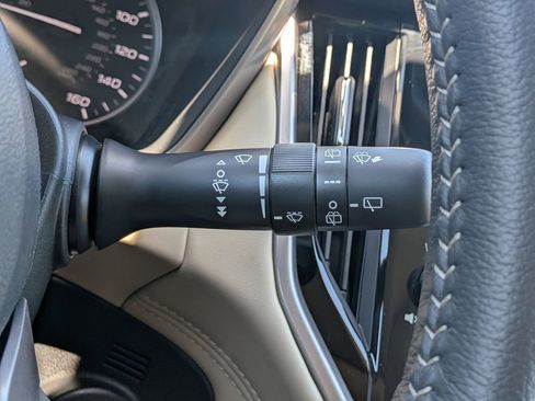 Certified 2025 Subaru Outback Limited image 33