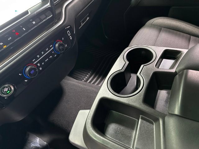 Used 2022 Chevrolet Silverado 1500 LT AWD/4WD image 20