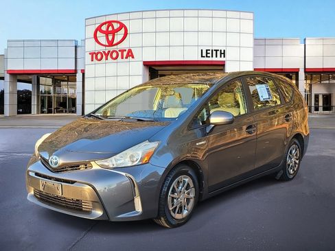 Used 2016 Toyota Prius V Three image 1