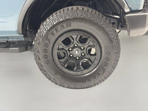 Used 2023 Ford Bronco Outer Banks w/ Sasquatch Package AWD/4WD image 31