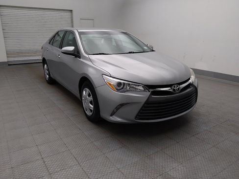 Used 2016 Toyota Camry LE FWD image 13