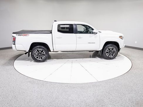 Used 2022 Toyota Tacoma TRD Sport image 28
