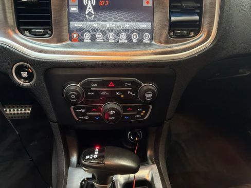 Used 2017 Dodge Charger R/T RWD image 20