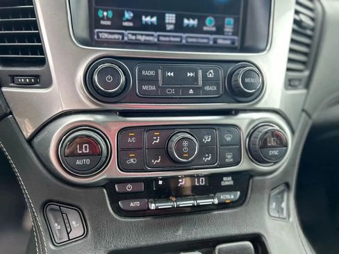 Used 2019 Chevrolet Tahoe LT w/ Luxury Package AWD/4WD image 23