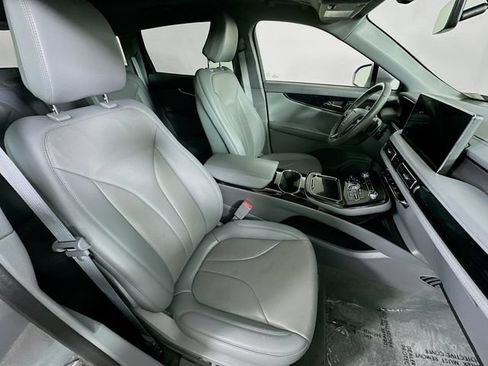 Used 2022 Lincoln Nautilus Reserve AWD/4WD image 36