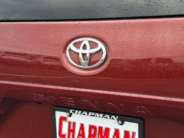 Used 2019 Toyota Sienna LE FWD image 30