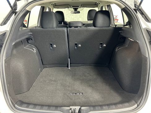 Used 2022 Nissan Kicks SV image 20