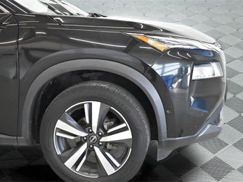 Used 2023 Nissan Rogue SL w/ SL Premium Package image 13