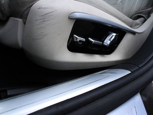 Used 2016 BMW 750i RWD image 12