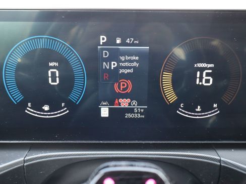 Used 2024 Hyundai Santa Fe XRT AWD/4WD image 3