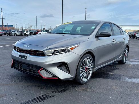 Used 2023 Kia Forte GT image 3