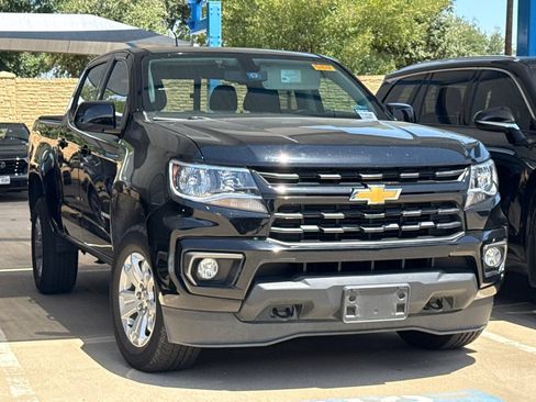 Used 2022 Chevrolet Colorado LT w/ LT Convenience Package AWD/4WD image 3