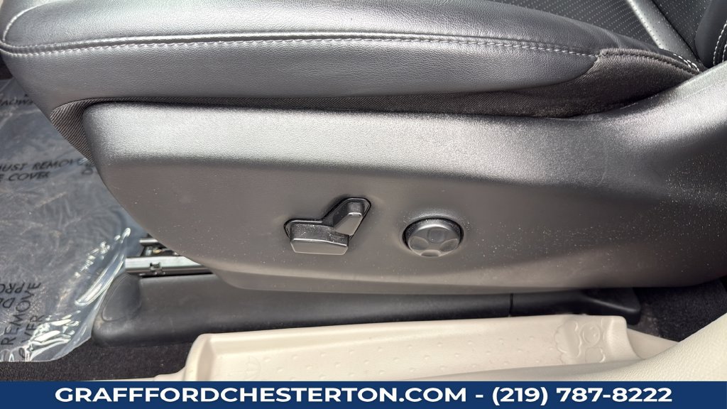 Used 2024 Chrysler Pacifica Touring-L FWD image 15