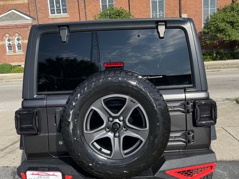 Used 2018 Jeep Wrangler Unlimited Sport S AWD/4WD image 4
