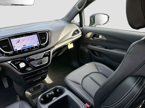 New 2026 Chrysler Voyager LX FWD image 22