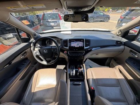 Used 2017 Honda Pilot Elite image 18
