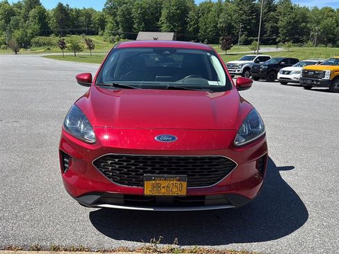 Used 2021 Ford Escape SE w/ Convenience Package AWD/4WD image 2