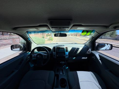 Used 2016 Nissan Frontier SV RWD image 13