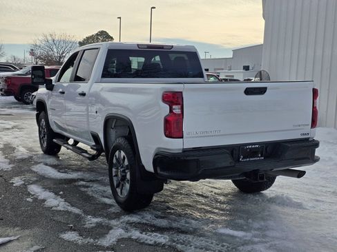 Used 2025 Chevrolet Silverado 2500 Custom w/ Custom Value Package image 5