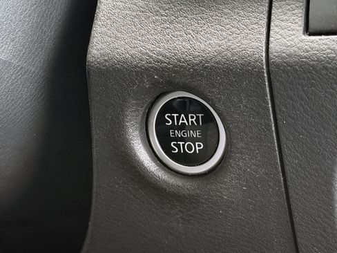 Used 2025 Nissan Frontier SV w/ SV Convenience Package AWD/4WD image 11