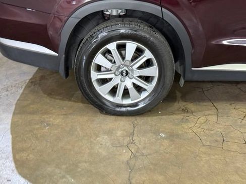 Used 2023 Hyundai Palisade SEL w/ Winter Package AWD/4WD image 5