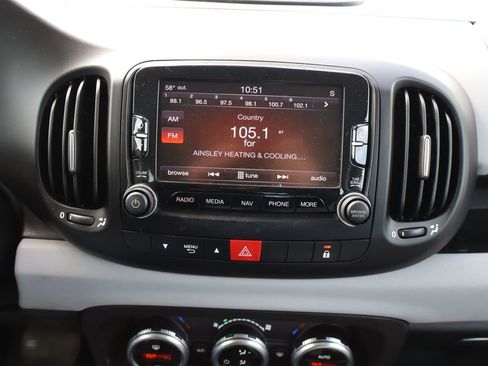 Used 2014 FIAT 500L Easy w/ Popular Equipment Group FWD image 12