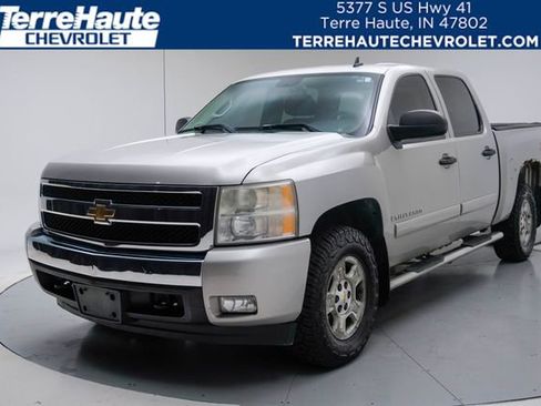 Used 2007 Chevrolet Silverado 1500 LT w/ 1LT Convenience Package AWD/4WD image 1