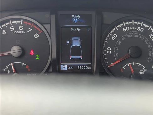 Used 2023 Toyota Tacoma SR AWD/4WD image 12