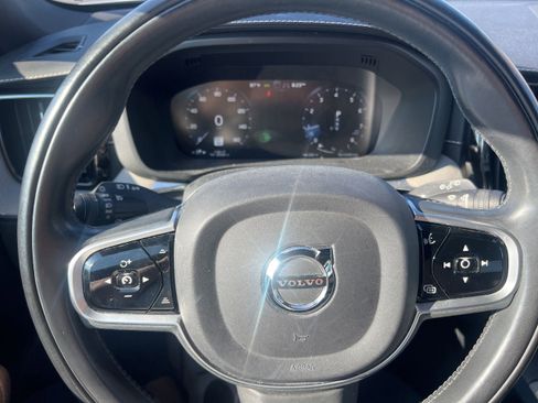 Used 2018 Volvo XC60 T5 Inscription w/ Convenience Package AWD/4WD image 12